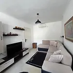 Qetesia Apartamento